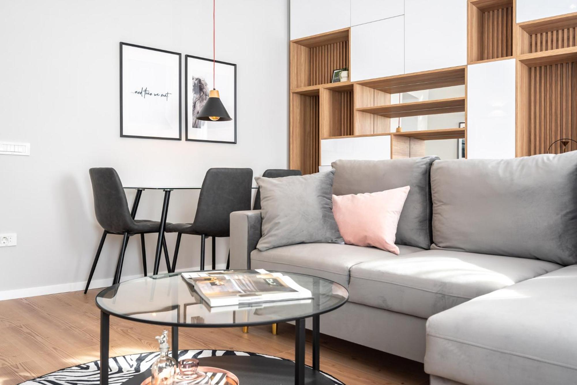 The Loft Luxury Apartments-Near The Park In The City Center Bucureşti Ngoại thất bức ảnh